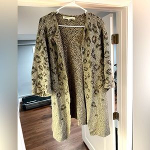 Cupcakes & cashmere cardigan animal print women’s medium-oversized EUC